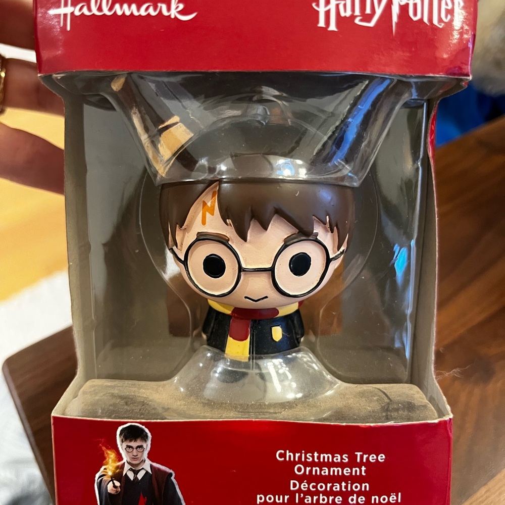 NEW Hallmark Red Box Harry Potter Christmas Collector’s Ornament